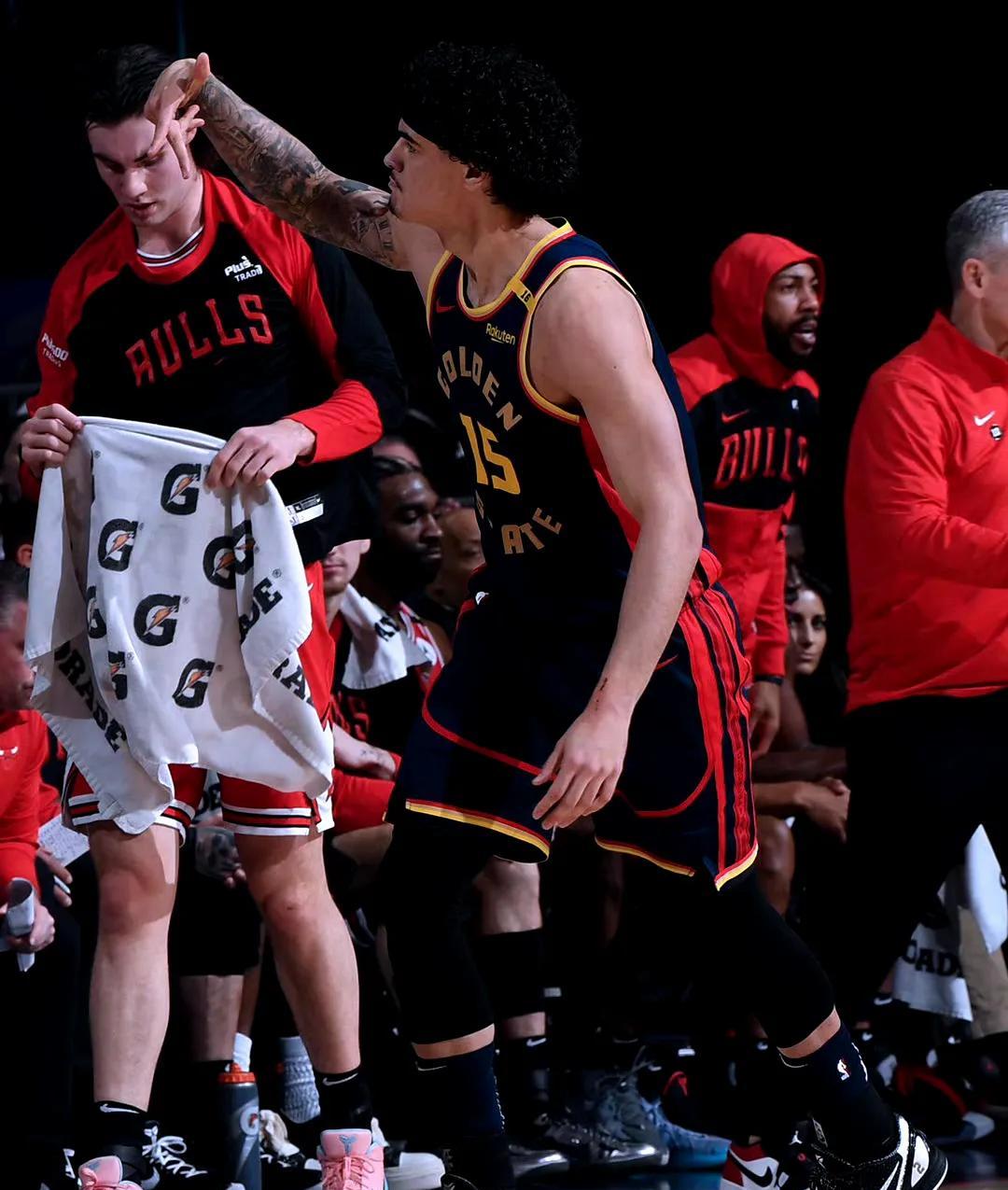 包含公牛防守硬朗，力克对手取得胜利的词条