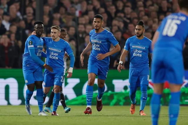 迪昂主场完胜，冲击强队榜首位置