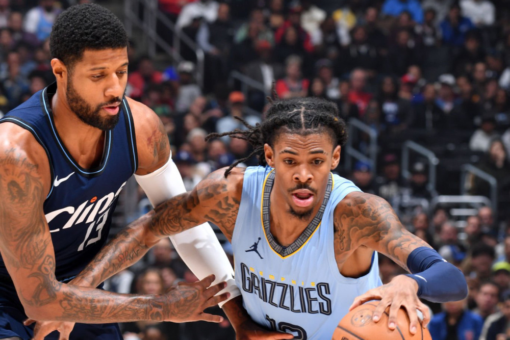 包含莫兰特惊艳全场，威少助攻爆棚，复出首战轰40分逆转取胜！的词条