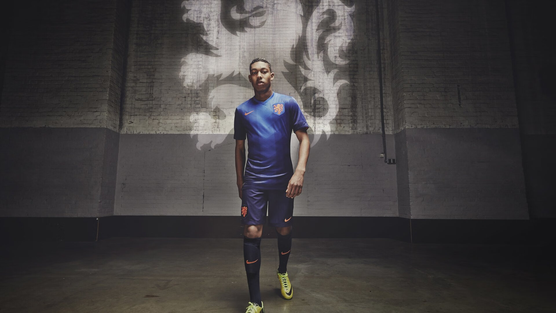 詹姆斯重返赛场，大比分获胜首场状态出色，SKT观众沸腾！全场沸腾不已